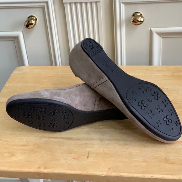 Shoes - Picture 5 of 5